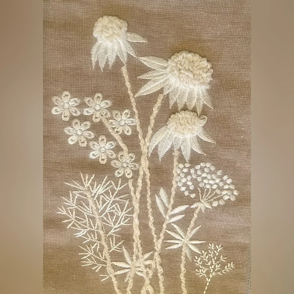 Elegant Floral Embroidered Linen “Daisy” Tea Towels